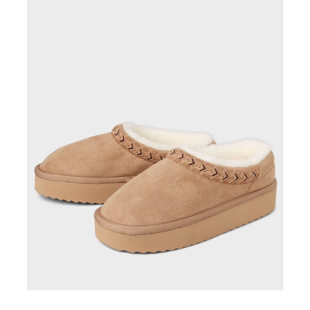 The Children's Place Tan Kids Boots Slippers-New Size 13